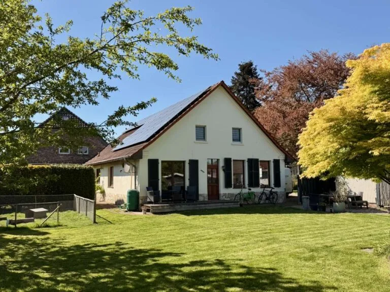 Gepflegtes Einfamilienhaus auf weitläufigem Baugrundstück – Foto 12