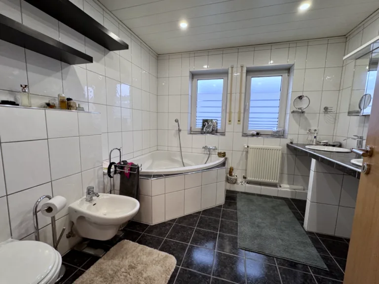 verkauft- 173 m² Wohnkomfort mit Garten und vielseitig nutzbarem Bereich mit separatem Zugang – Foto 11